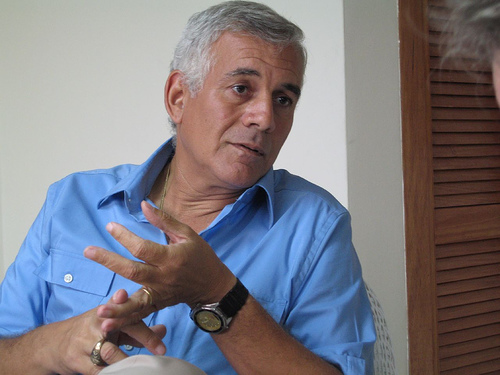 Haïti – Charles Baker invoque l’occupation armée de son site de Santo et se démarque de toute responsabilité sur d’éventuels matériels déposés à son insu Haïti – Charles Baker invoque l’occupation armée de son site de Santo et se démarque de toute responsabilité sur d’éventuels matériels déposés à son insu