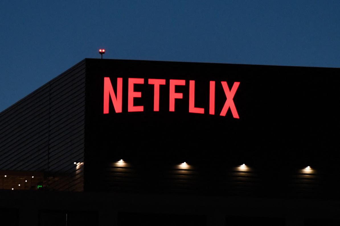 Netflix frappe un grand coup : rachat historique de Warner Bros Discovery pour 82,7 milliards Netflix frappe un grand coup : rachat historique de Warner Bros Discovery pour 82,7 milliards