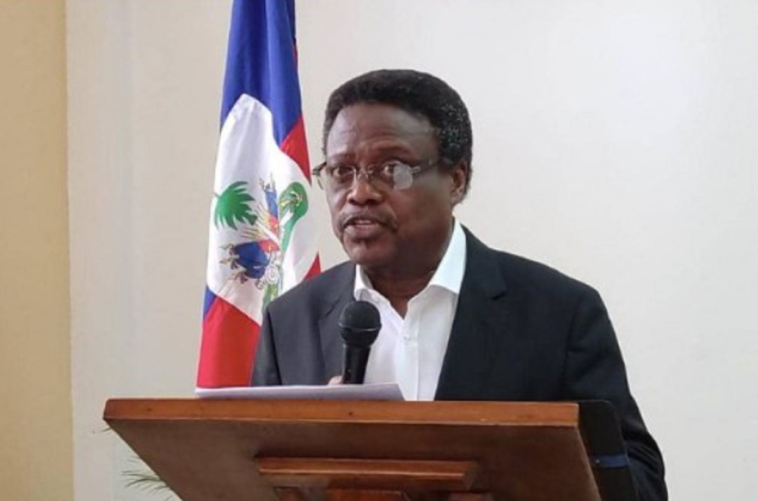 Drame des policiers Fritz Jean compatit et dénonce »les architectes