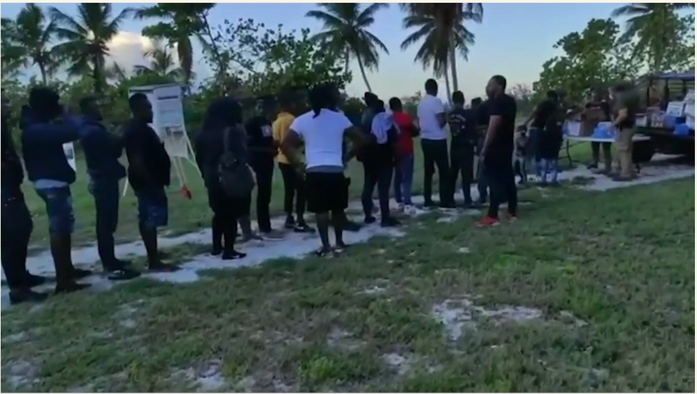 CNN Espanol Arrestation d’une soixantaine de migrants haïtiens