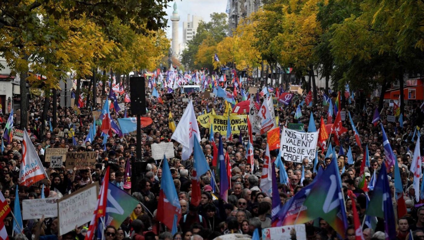 France | Grèves – Des dizaines de milliers de personnes marchent à ...