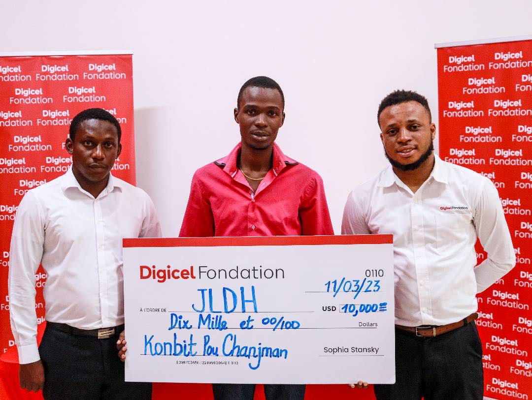 Haïti La Fondation Digicel a inauguré sa 190e école et accordé 190