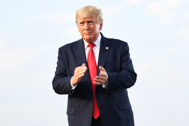 La cheffe de cabinet de la Maison Blanche affirme que Trump a une “alcoholic’s personality” et pense qu’“there’s nothing he can’t do” La cheffe de cabinet de la Maison Blanche affirme que Trump a une “alcoholic’s personality” et pense qu’“there’s nothing he can’t do”