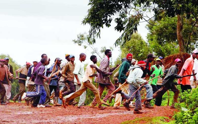 the-conservation-mungiki-le-puissant-gang-de-jeunes-kenyans-qui