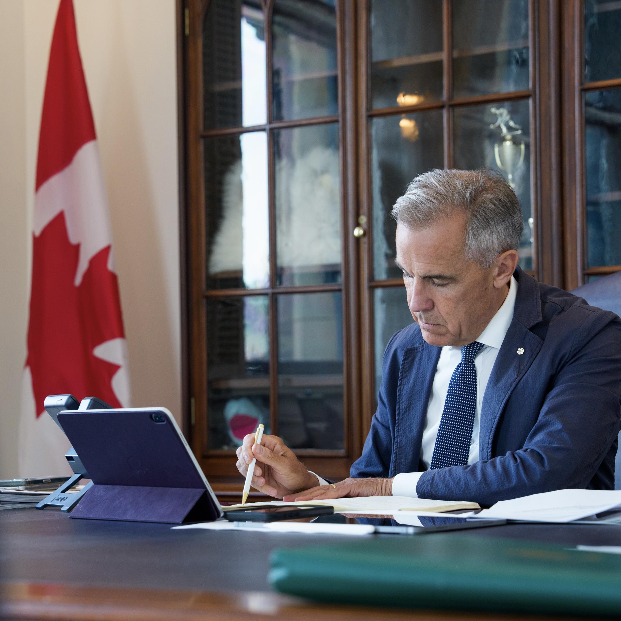 Immigration : Le Canada lancera un programme accéléré de résidence permanente pour les médecins étrangers