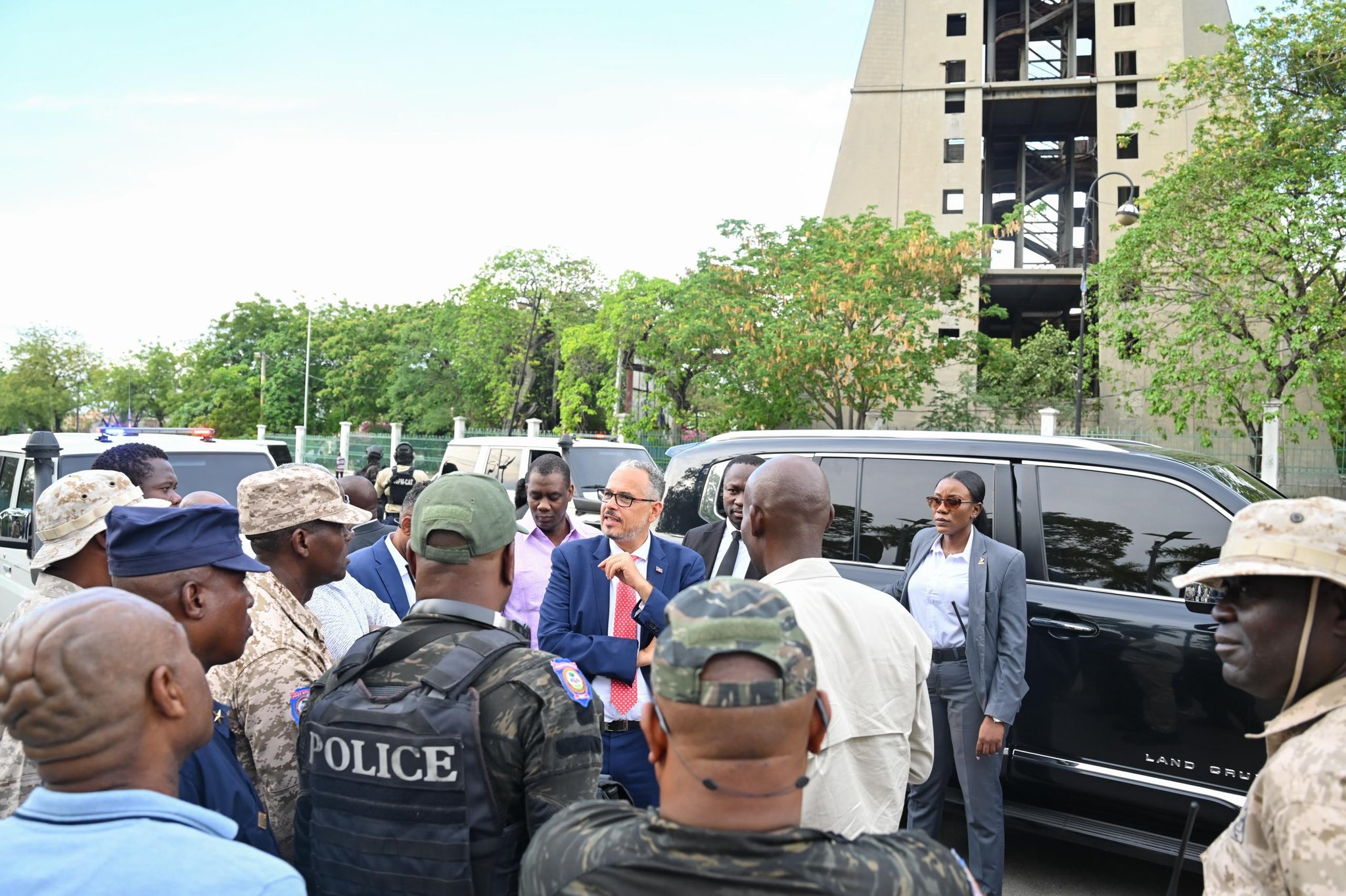 Reuters – Au moins 70 morts dans un massacre en Haïti, selon une ONG, un bilan largement supérieur aux chiffres officiels Reuters – Au moins 70 morts dans un massacre en Haïti, selon une ONG, un bilan largement supérieur aux chiffres officiels