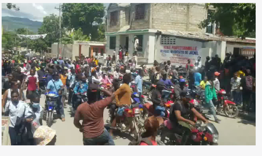 Haïti : manifestations à Jacmel, “le Sud-Est ne deviendra pas un territoire perdu” après l’attaque de Seguin Haïti : manifestations à Jacmel, “le Sud-Est ne deviendra pas un territoire perdu” après l’attaque de Seguin