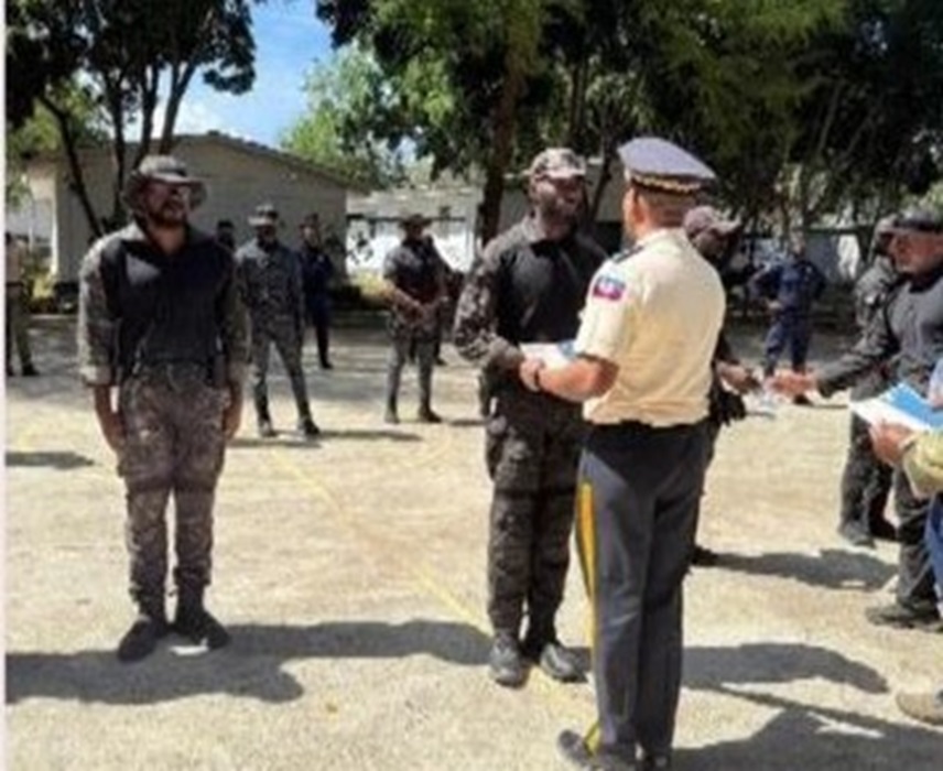 Haïti : 30 policiers spécialisés diplômés après une formation tactique à Morne Casse Haïti : 30 policiers spécialisés diplômés après une formation tactique à Morne Casse
