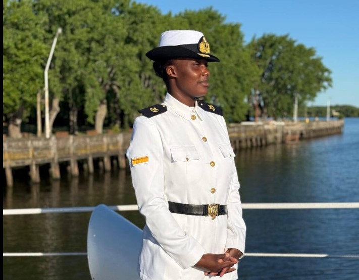 Une cadette haïtienne, Thamara Kendia Polo, primée à l’École navale d’Argentine Une cadette haïtienne, Thamara Kendia Polo, primée à l’École navale d’Argentine