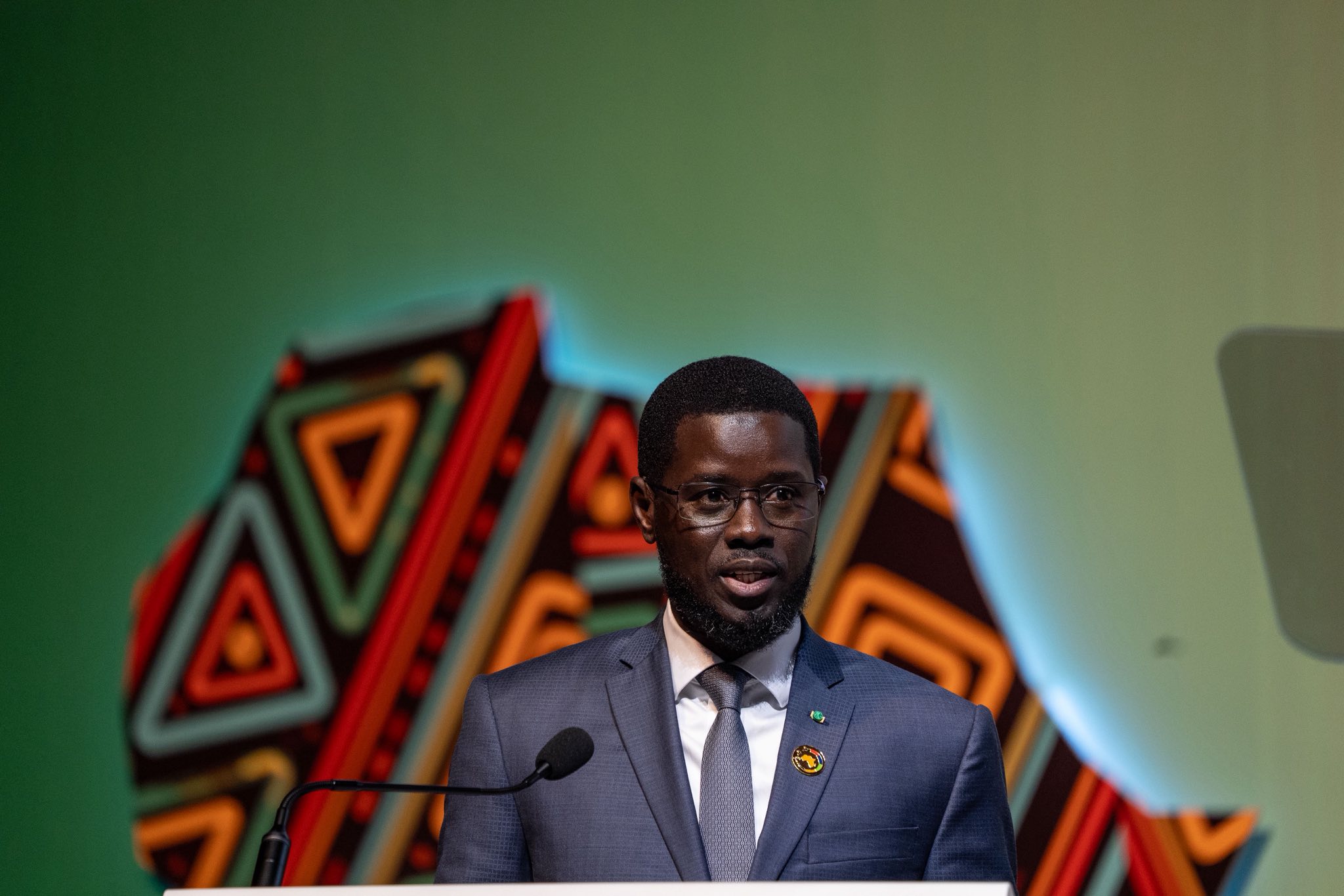 Sénégal : le président Faye limoge le premier ministre Sonko et dissout le gouvernement Sénégal : le président Faye limoge le premier ministre Sonko et dissout le gouvernement