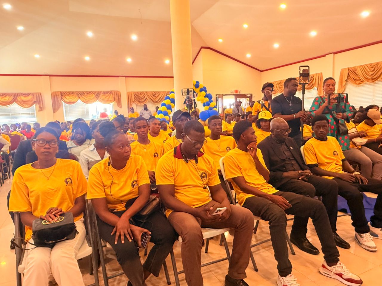 Le Parti Haïtien pour la Démocratie organise ses premières assises citoyennes autour de l’éducation, du drapeau et des priorités régionales Le Parti Haïtien pour la Démocratie organise ses premières assises citoyennes autour de l’éducation, du drapeau et des priorités régionales