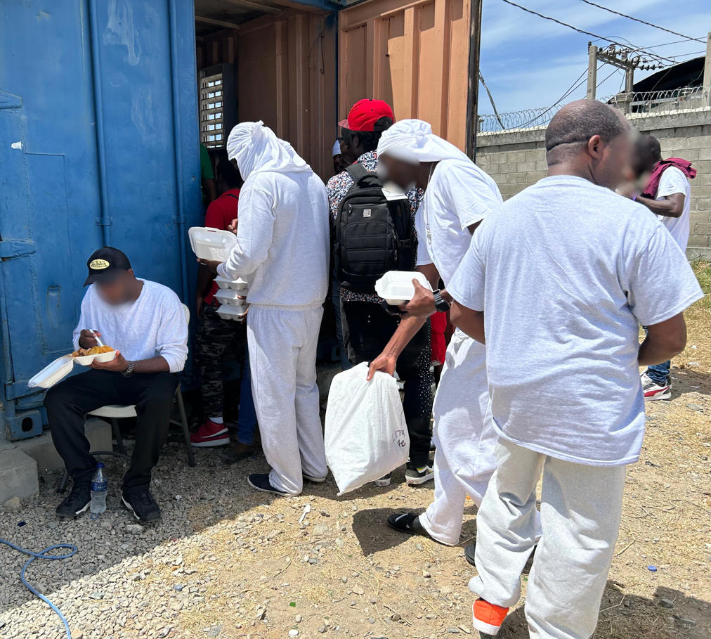 USA TODAY – « Not a safe place: Deported Haitians face violence ...